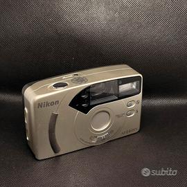 Nikon analogica compatta