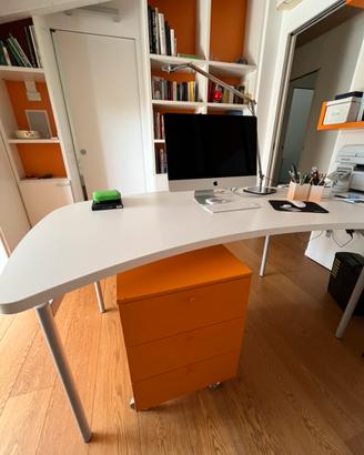 Scrivania e mobili per studio / cameretta