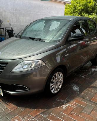 Lancia Ypsilon 1.3 MJT 16V 95 CV 5 porte S&S Plati