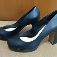 Scarpe decollete donna  in pelle nera n. 38