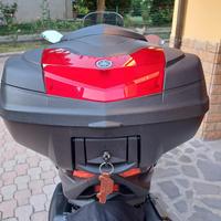Bauletto Yamaha +Portapacchi per XMax 300 .