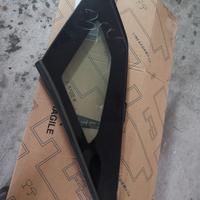 Vetro fiancata peugeot 3008....dx e sc