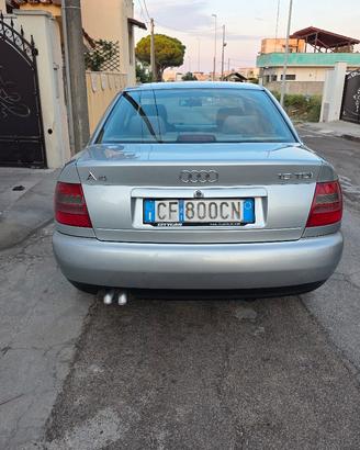 Audi A4  1.9   110 cv   del 1998