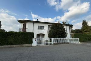 VILLA SINGOLA A RIVOLTA D'ADDA