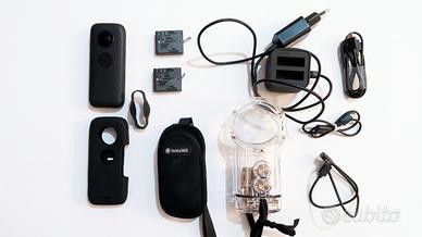Insta360 One x con 2 batterie ed accessori