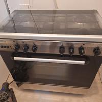 Cucina con forno a gas 5 fuochi