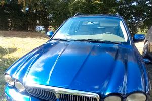 Jaguar Xtype 2000 diesel station
