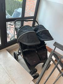 passeggino gemellare  150€