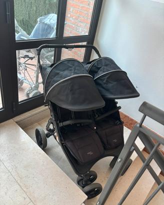passeggino gemellare  150€