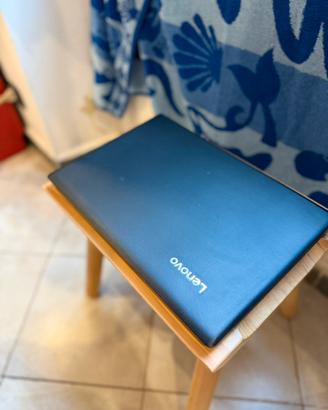 Lenovo IdeaPad 110 | AMD A8 | 8GB RAM | Radeon R5