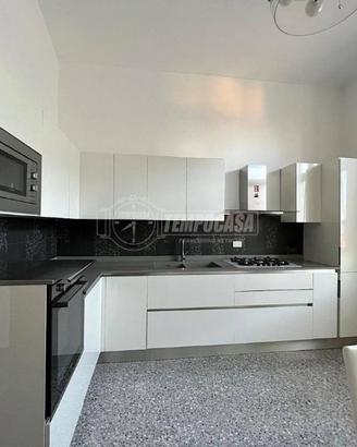 cucina VENETA CUCINE tenuta molto bene