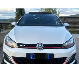 VOLKSWAGEN Golf 7ª serie - 2015