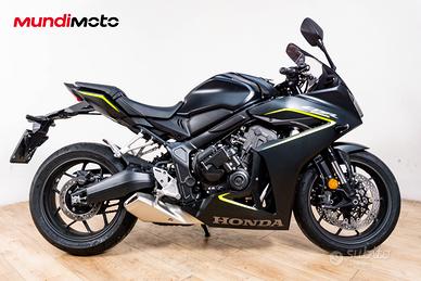 HONDA CBR 650 R E-CLUTCH - 2026