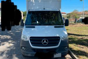 Furgone cassonato mercedes