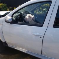 Porta anteriore sx dacia duster anno 2014