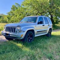 L'ULTIMA AMERICANA Jeep CRD 2.8 Limited