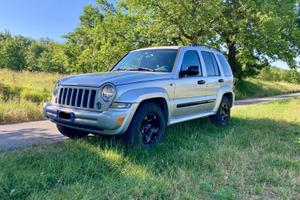 L'ULTIMA AMERICANA Jeep CRD 2.8 Limited