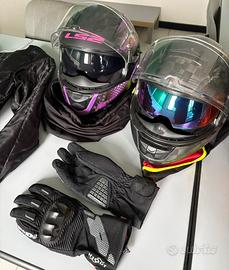 Caschi, giubbotti, guanti moto