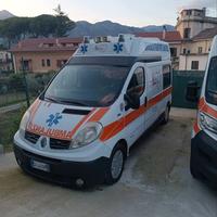 Ambulanza renault Traffic 