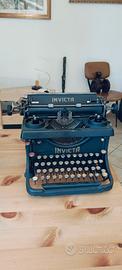 INVICTA macchina da scrivere