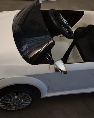 Audi TT S Roadster macchina elettrica per bambini 