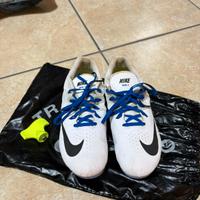 Scarpe chiodate