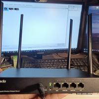 ROUTER TENDA W18E