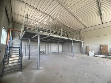 SOPPALCO  INDUSTRIALE 40MQ + SCALA