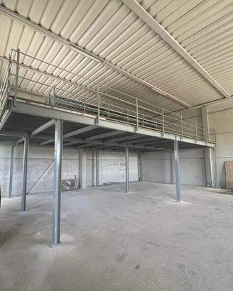 SOPPALCO  INDUSTRIALE 40MQ + SCALA