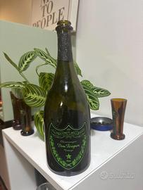 Dom perignon bottiglia vuota luminos