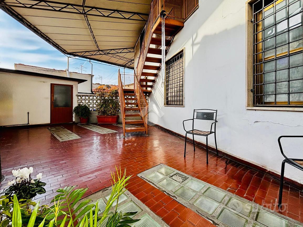 CASA INDIPENDENTE A PRATO