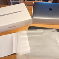 MacBook Air 13” con Cip M1 SSD 256 GB