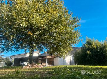 Abitazione 200mq con terreno zona cassino