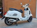 piaggio-vespa-300-gts-hpe-2022