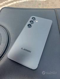 Samsung s24 2 mesi di vita