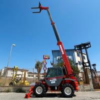 Sollevatore telescopico MANITOU 3000 kg con targa