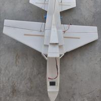 aereo radiocomandato  45,x55 con motore
