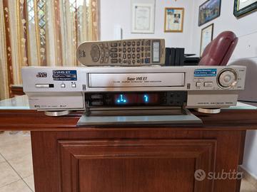 Videoregistratore JVC SUPER VHS HR-S9850