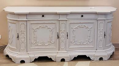 Mobile da salotto bianco in legno massello