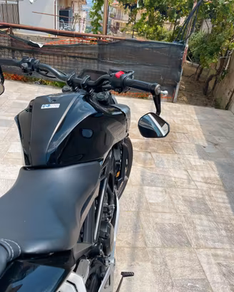 Honda CB 125r