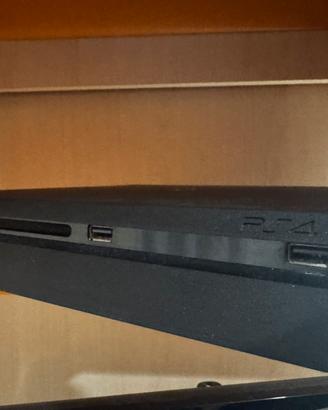 PS4 Slim