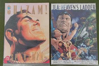 Lotto 2 fumetti Marvel DC grande formato 25x36 cm