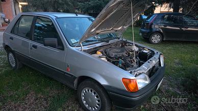 Ford Fiesta benzina 5 porte pochissimi km 