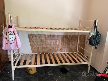 Letto a castello con scala removibile