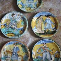 5 Piatti di Montelupo Fiorentino in maiolica