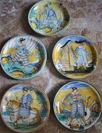 5 Piatti di Montelupo Fiorentino in maiolica