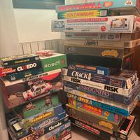 Giochi da tavolo in scatola di società