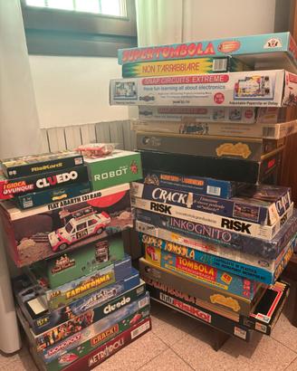 Giochi da tavolo in scatola di società