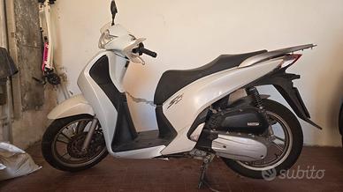 Honda sh 150i abs bianco perla met.