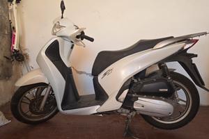 Honda sh 150i abs bianco perla met.